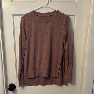ALO Yoga Women's Long Sleeve Crewneck Pullover - Mauve Rose